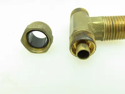 Male Branch Tee Poly-Tite Compression Fitting 3/8" Tube x 1/4" MNPT  LOT OF 12