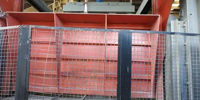 2018 guillotine with 4 bale capacity and automatic pusher