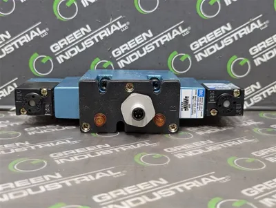 MAC MAC125A-V2F2-PM-111DA(UNIV) Double Solenoid Valve Assembly Used