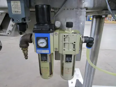 Conveyor with Wirecut
