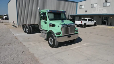 New | in-Stock 2025 WESTERN STAR 47X Cab Chassis trucks Texas US | Roll Off Truck World #1492024
