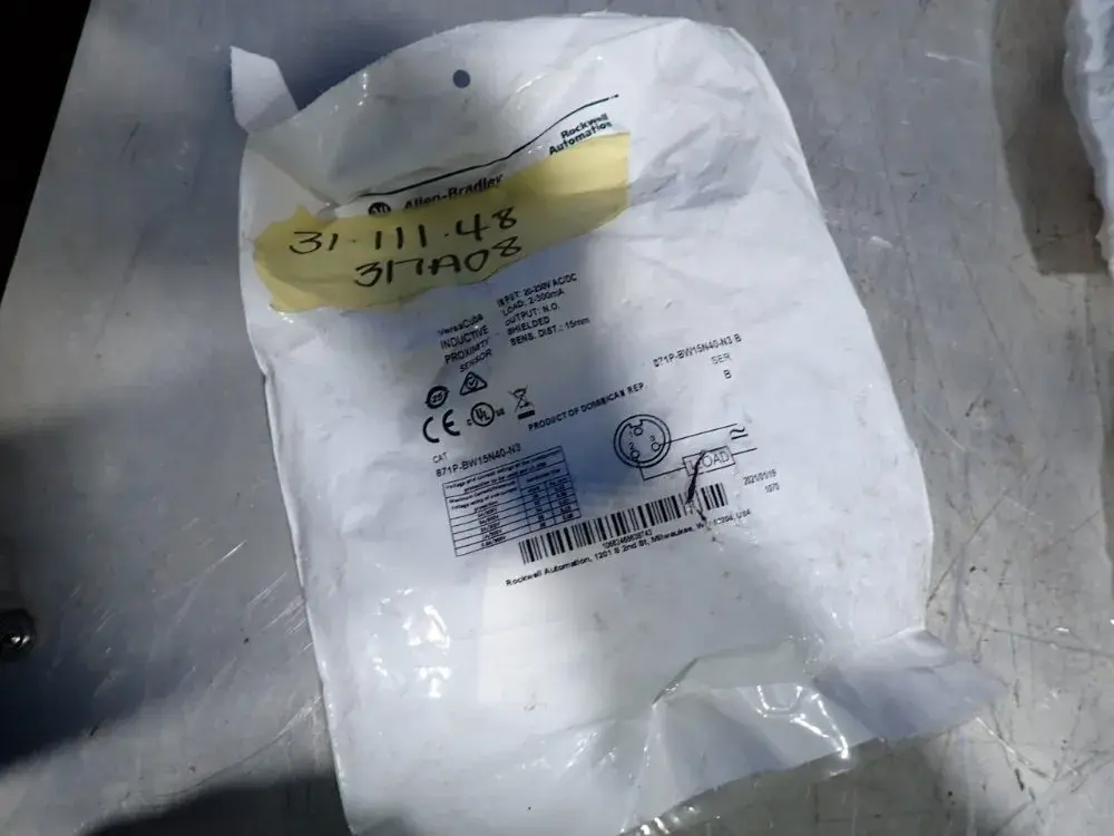 NEW ALLEN BRADLEY 871PBW15N40N3