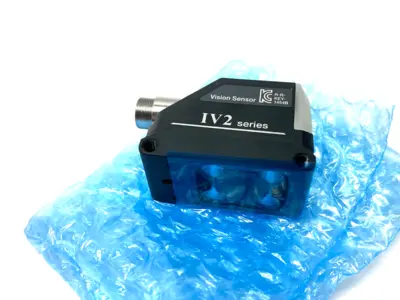 USED KEYENCE VISION SENSOR HEAD NARROW FOV, MODEL MONOCHROME AF TYPE