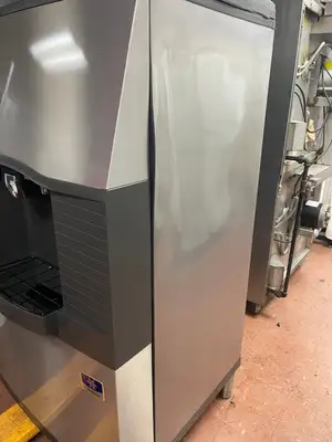 Used Manitowoc Used 30" Manitowoc SFA-291 Stainless Hotel Ice Dispenser Bin with Water Dispenser - 180lb 120V Beverage Dispensers Illinois US | Falcon Restaurant Supply #1378026