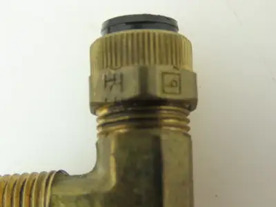Male Branch Tee Poly-Tite Compression Fitting 3/8" Tube x 1/4" MNPT  LOT OF 12