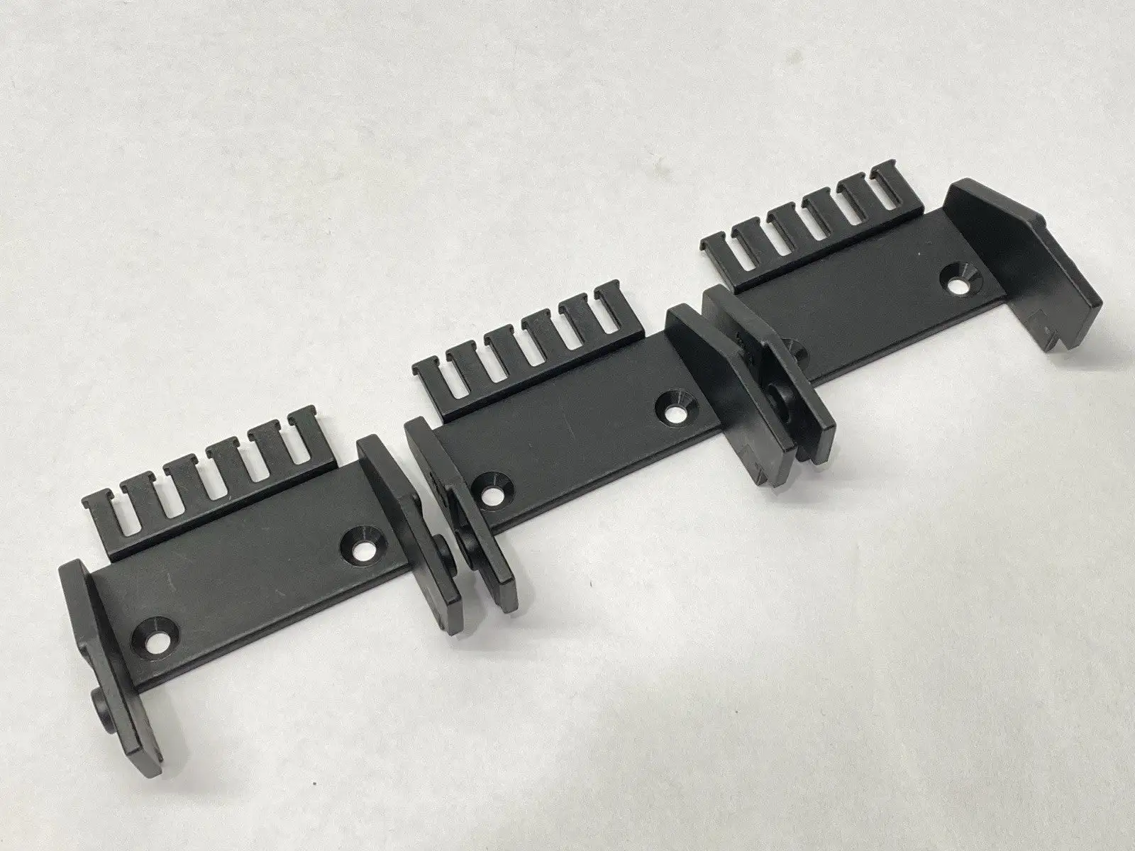 117.5.2PZ | Igus  Plastic Mounting Bracket With Tiewrap Plate LOT OF 3 - New Other