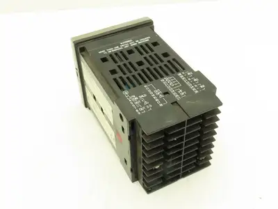 Honeywell 07866DHC2 Digital Analyzer Controller 07866DHC2-2-2-000-0-000-000