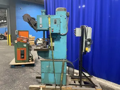 Used MULTIPRESS W4R87M Hydraulic Presses Ohio US | HGR 24 #1506949
