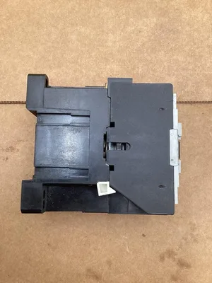 Allen-Bradley 100-A09ND22 Series B Contactor 240V