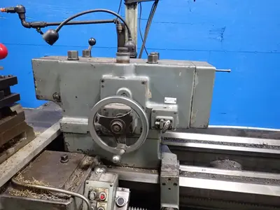 American / A Wyle Company  25" X 120" Lathe