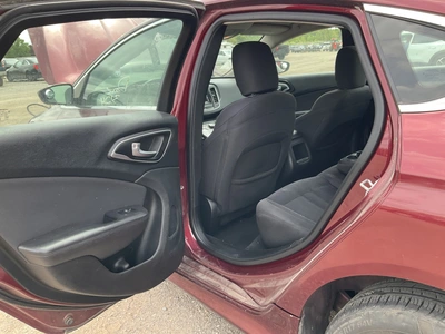 USED 2015 CHRYSLER 200