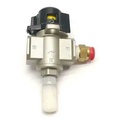 USED SMC MANUAL 3-PORT LOCK-OUT VALVE 3/8" NPT