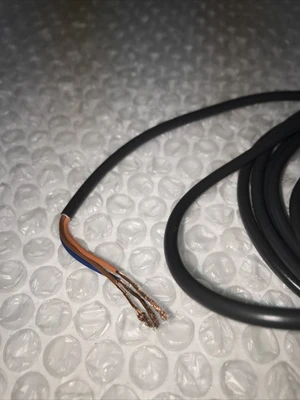 NEW OMRON E2E-X3D1S