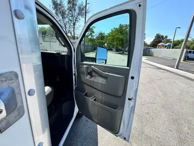 Used 2021 GMC SAVANA CUTAWAY Box trucks Florida US | Truck and Van Outlet #1509173
