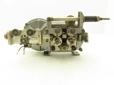 Yaskawa Electric PMEE-12CBB Welder Wire Motor Feeder 24VDC 1-1.2 Missing Handle