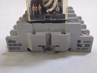 USED Omron LY4N GENERAL PURPOSE RELAY