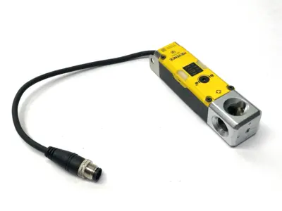 USED KEYENCE SAFETY INTERLOCK SWITCH POWER-TO-LOCK M12 CONNECTOR
