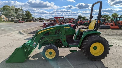 USED 2015 JOHN DEERE 3033R