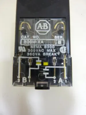 NEW ALLEN BRADLEY 800MR-PA16 RED