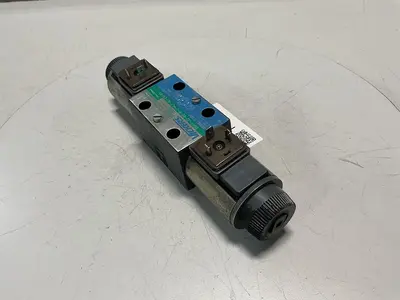 USED VICKERS DG4V-3S-6C-M-U-HL7-60-EN490