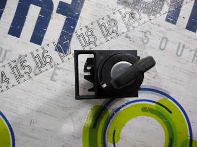 USED ALLEN BRADLEY 800E-3X01