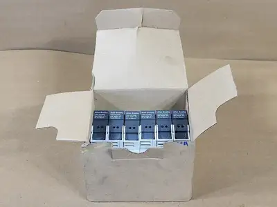 NEW ALLEN-BRADLEY 1492-FB1M30