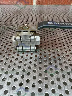 USED SVF -F. C. I. R86666ATSE COMPRESSION BALL VALVE W/ 1" THREADED FITTING 1500PSI