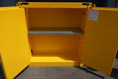 SPC9017  Miscellaneous Equipment tool and parts cabinet, 1 shelf, Condor, 43.25 w x 18 d x 45.5 h.