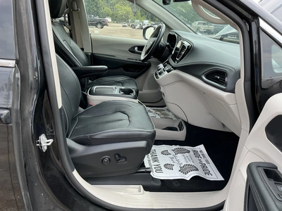 Used 2020 CHRYSLER PACIFICA Vans Michigan US | Miedema Asset Management Group #1315937