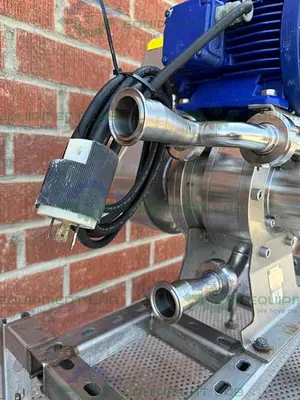 USED KSB GENTA 20-04-U1 PUMP 50-500 U/MIN  W/ AEG AM 100L14Q4 MOTOR