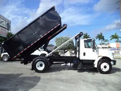 Used 2019 INTERNATIONAL _UNKNOWN_ Hooklifts & Roll-Offs Florida US | TLC Truck & Equipment #1568910