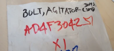 AD4F304251 BOLT, AGITATOR 340 SS STD