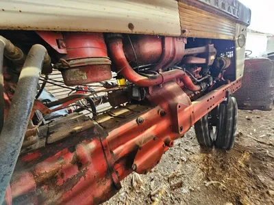 FARMALL 560 Tractor | Iron Listing (26)