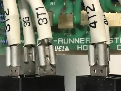 USED HOTSYS HOT-RUNNER SYSTEM