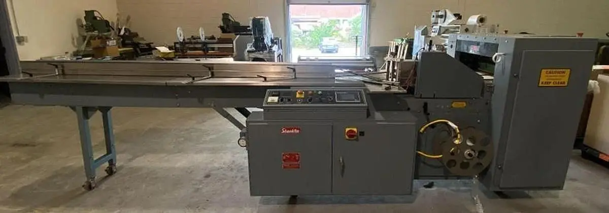 SHANKLIN F-5A AUTOMATIC SIDE SEAL SHRINK SYSTEM WITH SHANKLIN T-7XL HEAT TUNNEL