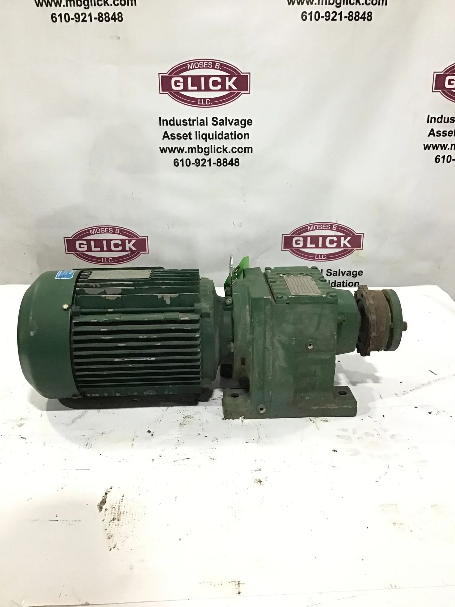 Sew-Eurodrive DFT100LS4 Industrial Gear Motor 3HP 30.18:1 Ratio