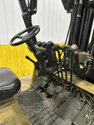 USED CAT FGC40K