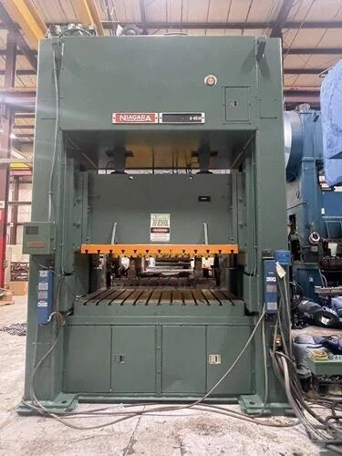 Used 1992 NIAGARA SE2-300-84-48UH Straight Side Presses Michigan US | S & G Press and Machinery Sales #76265