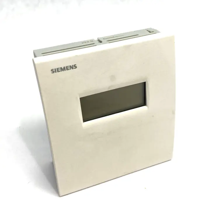 Used SIEMENS ROOM TEMPERATURE SENSOR 0-10V W.DISPL Sensors Michigan US | Maverick Industrial Sales #1092165