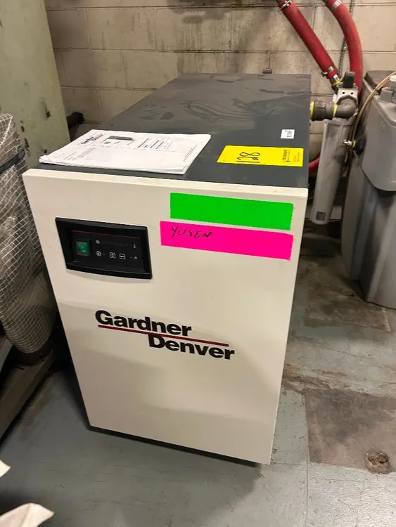 Used _UNKNOWN_ _UNKNOWN_ Refrigerated Air Compressor Dryers Virginia US | Myron Bowling Auctioneers Inc #1561863