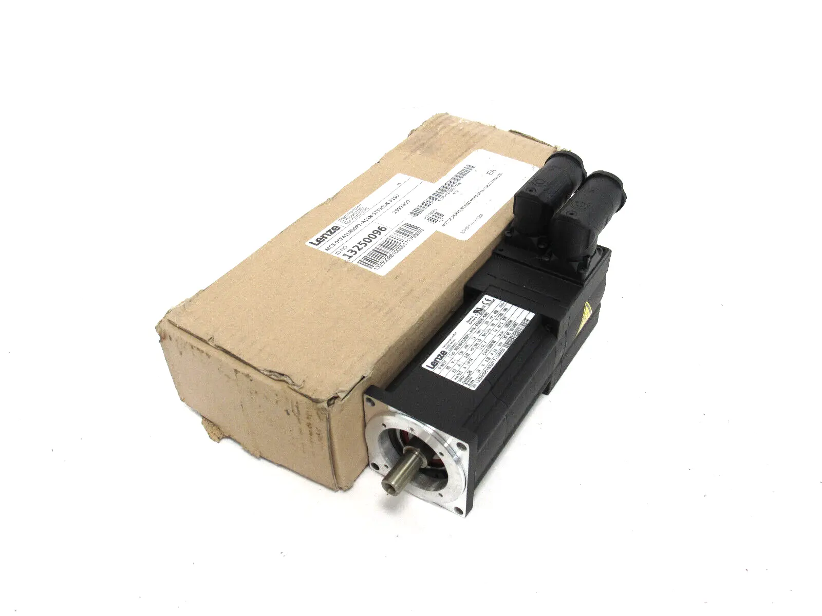 NEW LENZE MCS06F41LRS0P1-A11N-ST5S00N-R2SU SERVO MOTOR