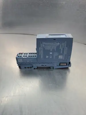 USED Siemens 6ES7132-6FD00-0BB1 Output Module w/6ES7193-6BP20-0BB1 Base