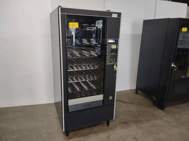 Used _UNKNOWN_ _UNKNOWN_ Vending Machines Minnesota US | K-BID 5 #181244