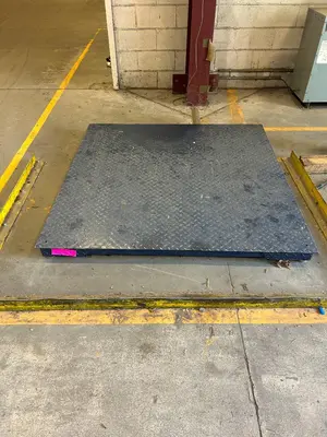 Used _UNKNOWN_ _UNKNOWN_ Platform Scales Virginia US | Myron Bowling Auctioneers Inc #1561891