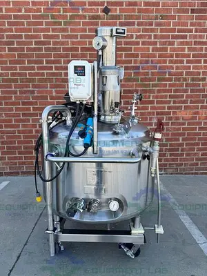 USED DCI 500 LITER STAINLESS STEEL JACKETED REACTOR 45 PSI W/ 0.5 HP MIXER