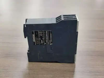 USED SIEMENS 3UN2100-0AF7
