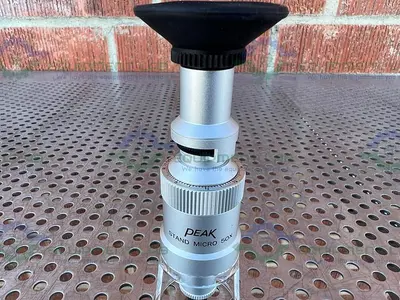 USED BETA PRECISION INDUSTRIES PEAK STAND MICROSCOPE 50X W/ ELECTRONIC RULER 80"