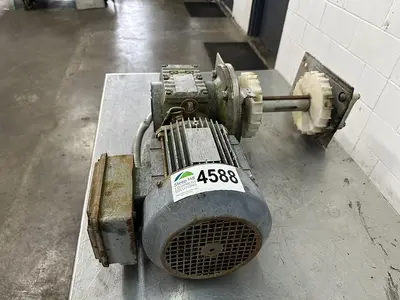 USED SEW-EURODRIVE SAF57DT90S4