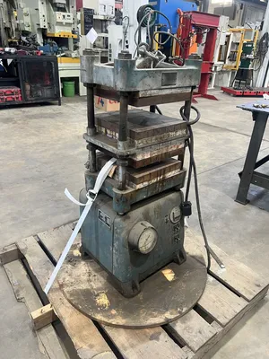 Used WABASH WABASH 30-1221 PRESS Hydraulic Presses Michigan US | Alma Machinery #1327035