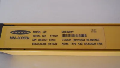 NEW BANNER ENGINEERING MSE3224Y MINI-SCREEN EMITTER 34"